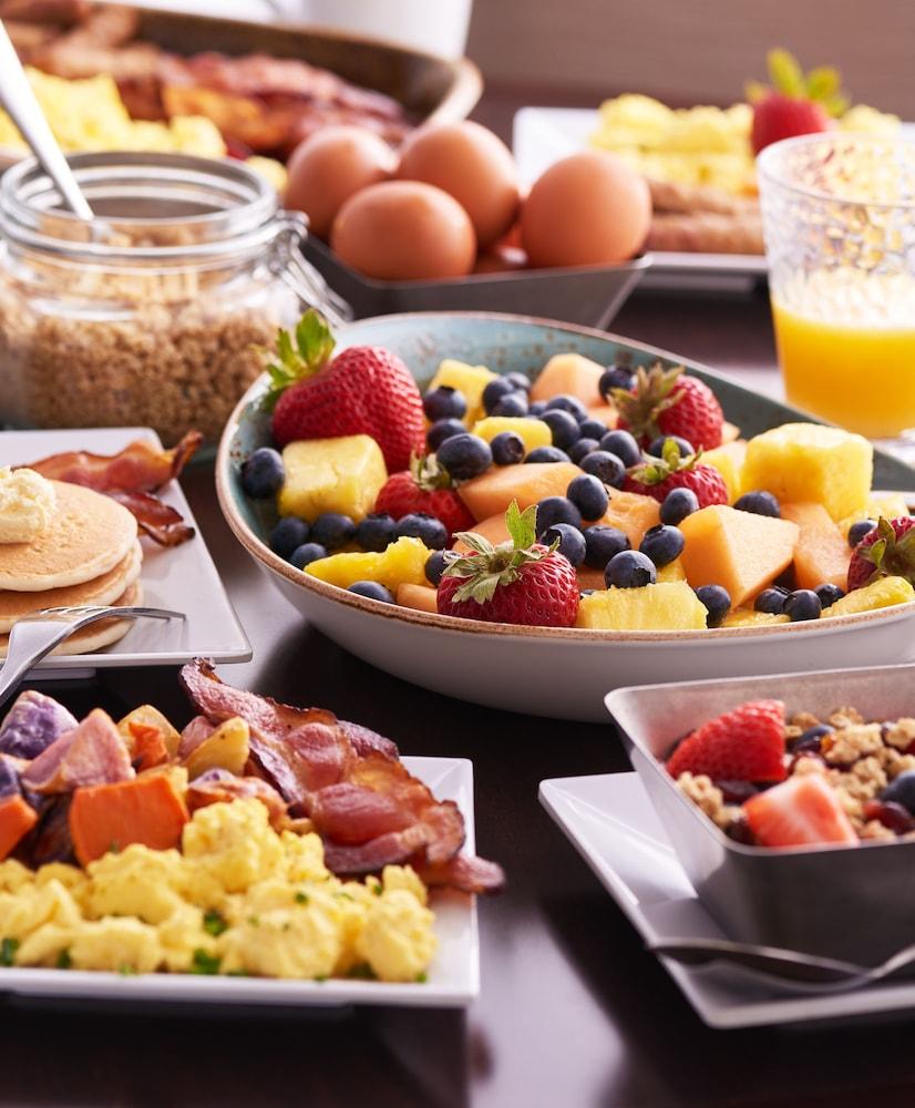 Hyatt Place Gurgaon Udyog Vihar Exterior foto Fruit salad