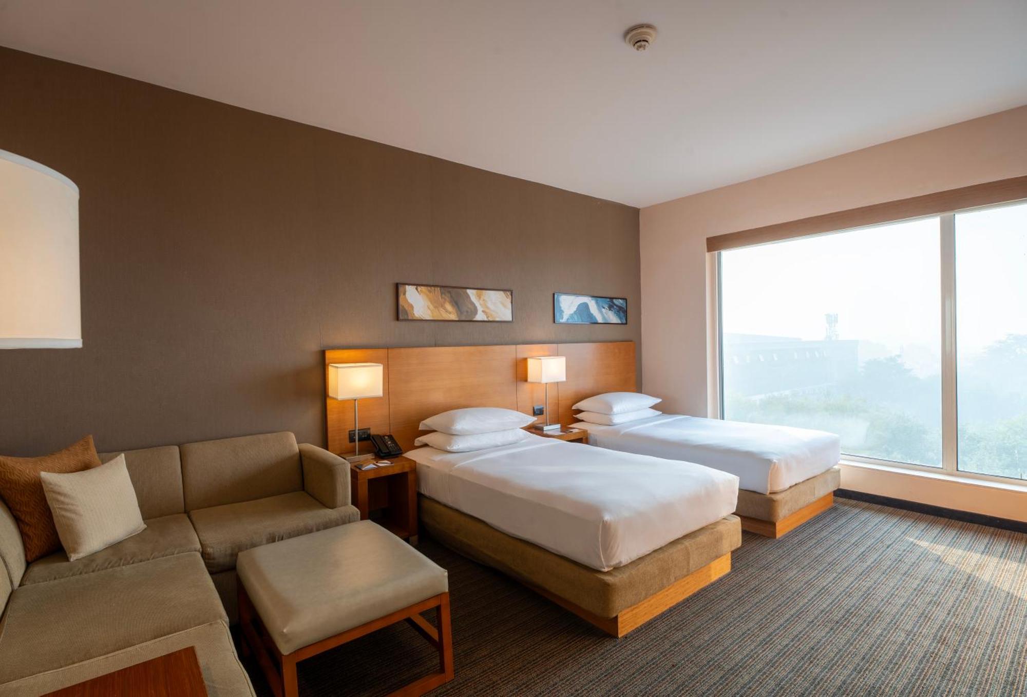 Hyatt Place Gurgaon Udyog Vihar Exterior foto Deluxe Room